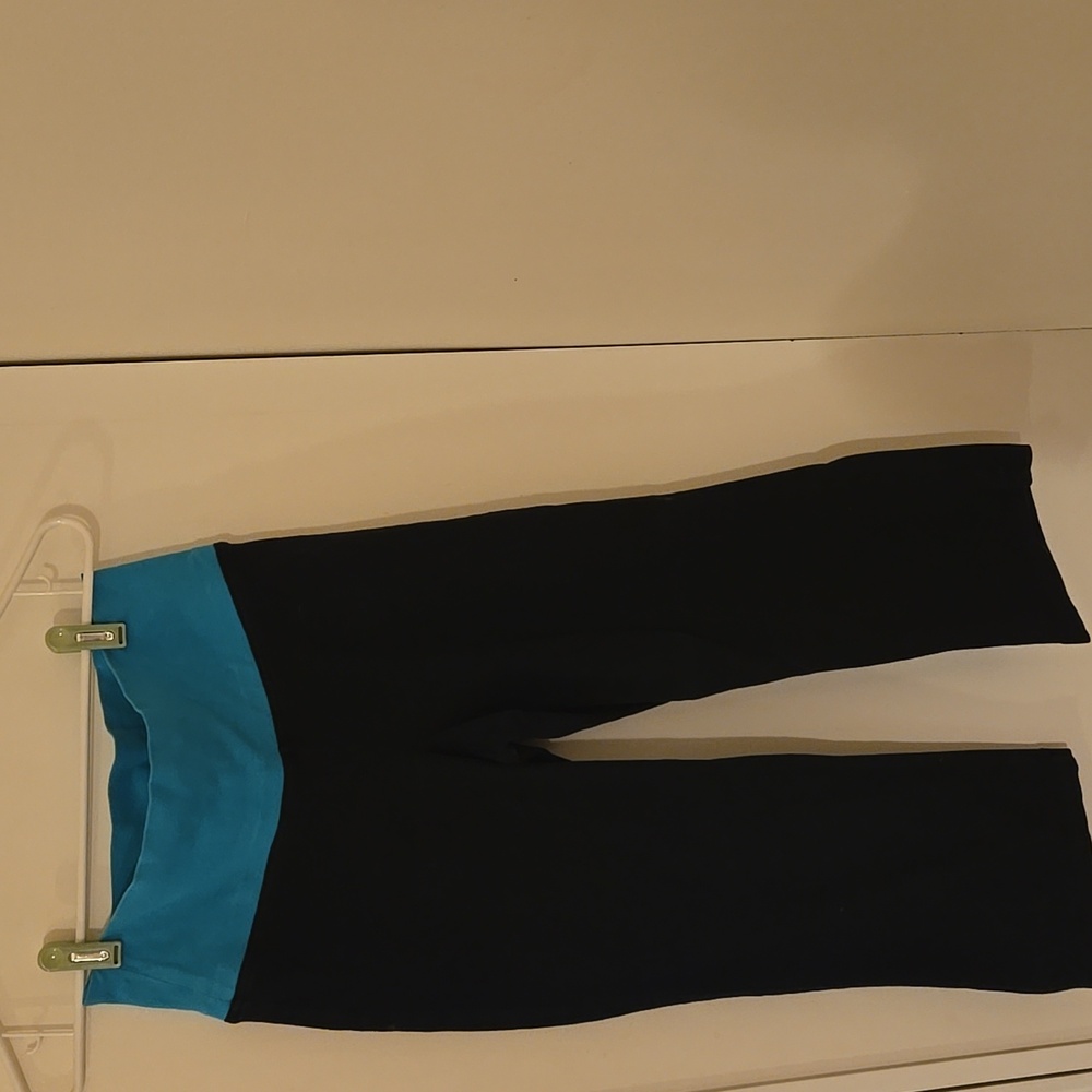 Capri yoga pants